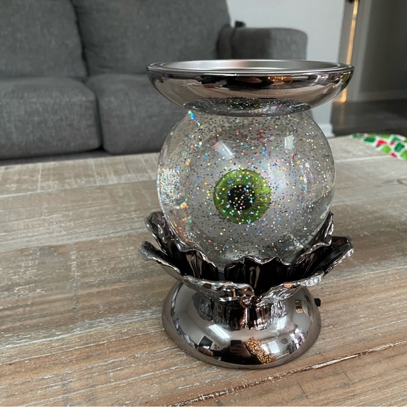 Bath & Body Works Holiday Bath Body Works Light Up Water Globe Eye Pedestal Candle Holder